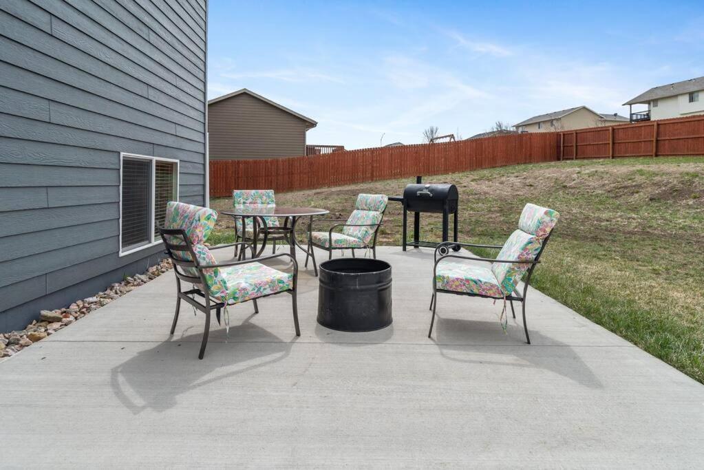 Large Home In The Most Convenient Location Rapid City Esterno foto