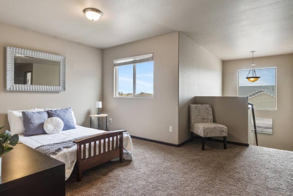 Large Home In The Most Convenient Location Rapid City Esterno foto