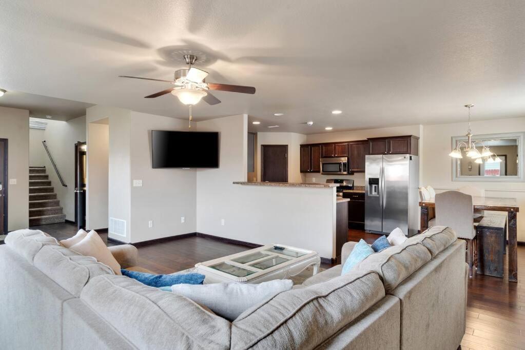 Large Home In The Most Convenient Location Rapid City Esterno foto